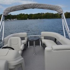 Sunchaser Boats Geneva Cruise 20 LR DH