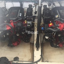 Cruisers Yachts 330 Express