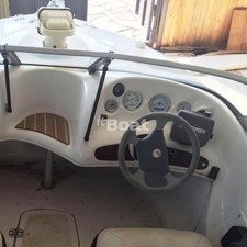 Quicksilver Activ 470 Cabin