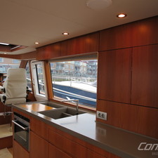 Contest Yachts 52MC Flybridge