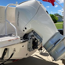 Robalo R23