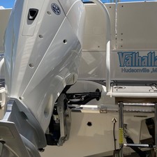 Robalo R23