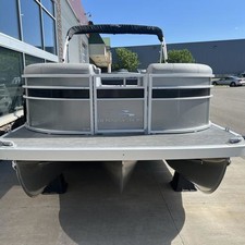 Bennington 22 SXSB