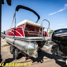 Lowe SS270 Extended Walk Thru