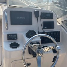 Grady-White Freedom 215