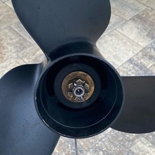 Angler Pro Boats 2900 center console