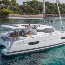 Fountaine Pajot Lucia 40