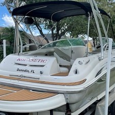 Sea Ray 240 Sundeck