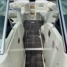 Sea Ray 270 SLX