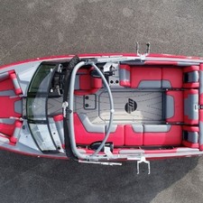 Malibu Wakesetter 25 LSV
