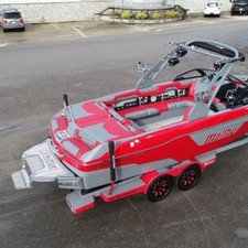 Malibu Wakesetter 25 LSV