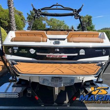 Malibu Wakesetter 23 LSV