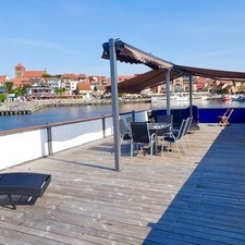 Houseboat 2020