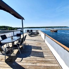 Houseboat 2020