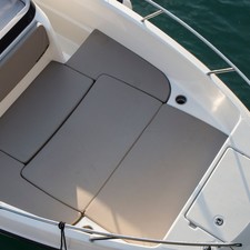 Quicksilver 675