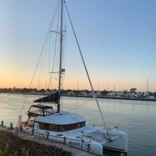 Lagoon 39