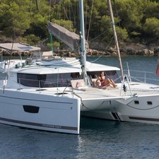 Fountaine Pajot Helia 44