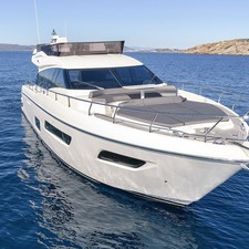 Ferretti 550