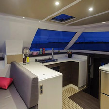 Nautitech 40 Open - 4 + 2 cab.