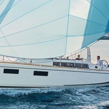 Beneteau Oceanis 38