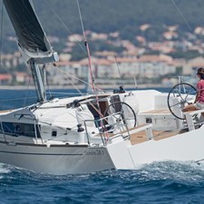 Beneteau Oceanis 38