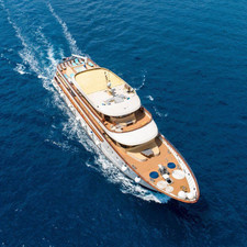 Luxury motor yacht pearl 60