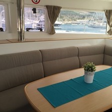Lagoon 421