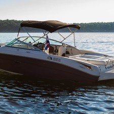 Sea ray 240