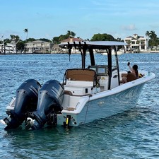 Sea Ray hunt ultra 211