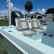 Ranger boats 2400 bay