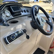 Sun Tracker Fishin Barge 22 DLX