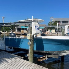Pursuit 2870 center console