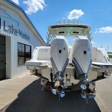 Boston Whaler 320 Vantage