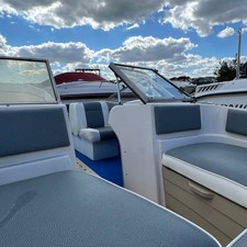 Glastron 17' Bowrider