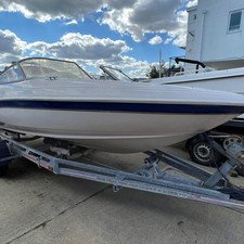 Glastron 17' Bowrider