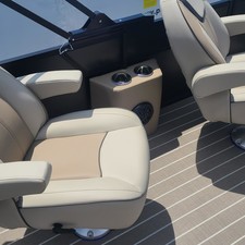 Viaggio Lago 22Q Tripletoon With A 250HP Honda Motor