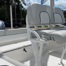 228 Sea Fox Commander