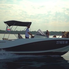 Quicksilver Activ 675 Open