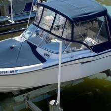 Grady-White Freedom 205