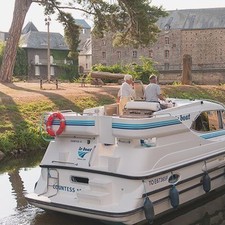 Le Boat Countess