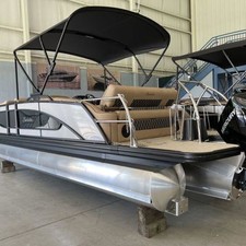 60 x 16 tri-toon passenger vessel