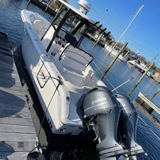 Sea Ray hunt ultra 211