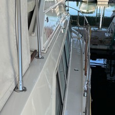 Carver 36 Mariner