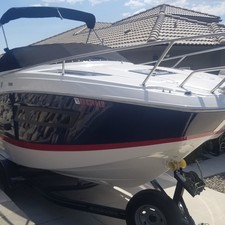 Four Winns Vista 255