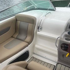 Chaparral 250 Signature