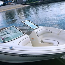 Sea ray 260 bow rider select