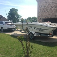 Sea ray 260 bow rider select