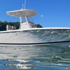 Pursuit 2870 center console