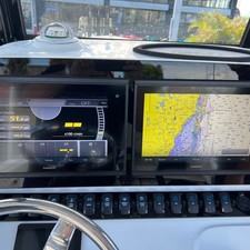 Sea Ray hunt ultra 211