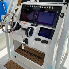 Ranger boats 2400 bay